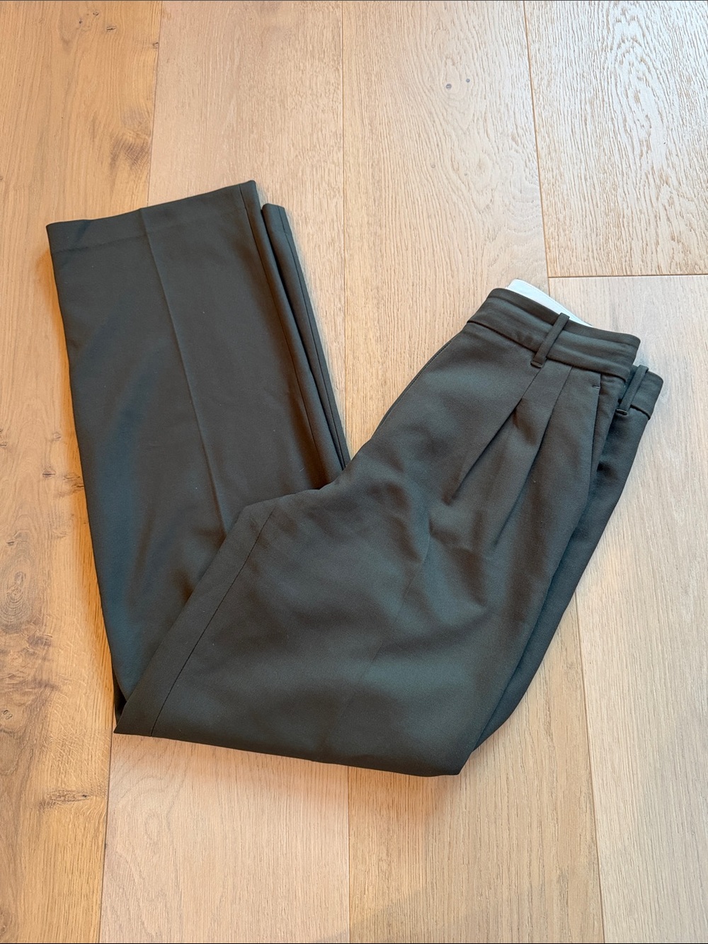 Aritzia Effortless Pants